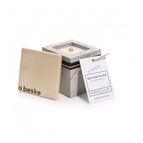 Beske-Manufaktur Betonfeuer® ‘Pico’ - 10x10x10 cm, Outdoor-Kerze mit Dauerdocht