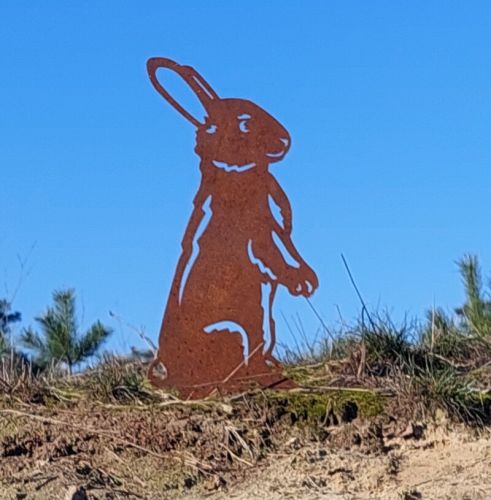 Stehendes Kaninchen aus Cortenstahl | Hase | Lebensgroße Gartenstatue