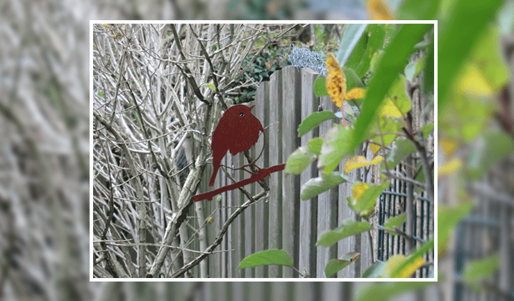 Metalbird Vogelsilhouette Rotkehlchen am Zaun