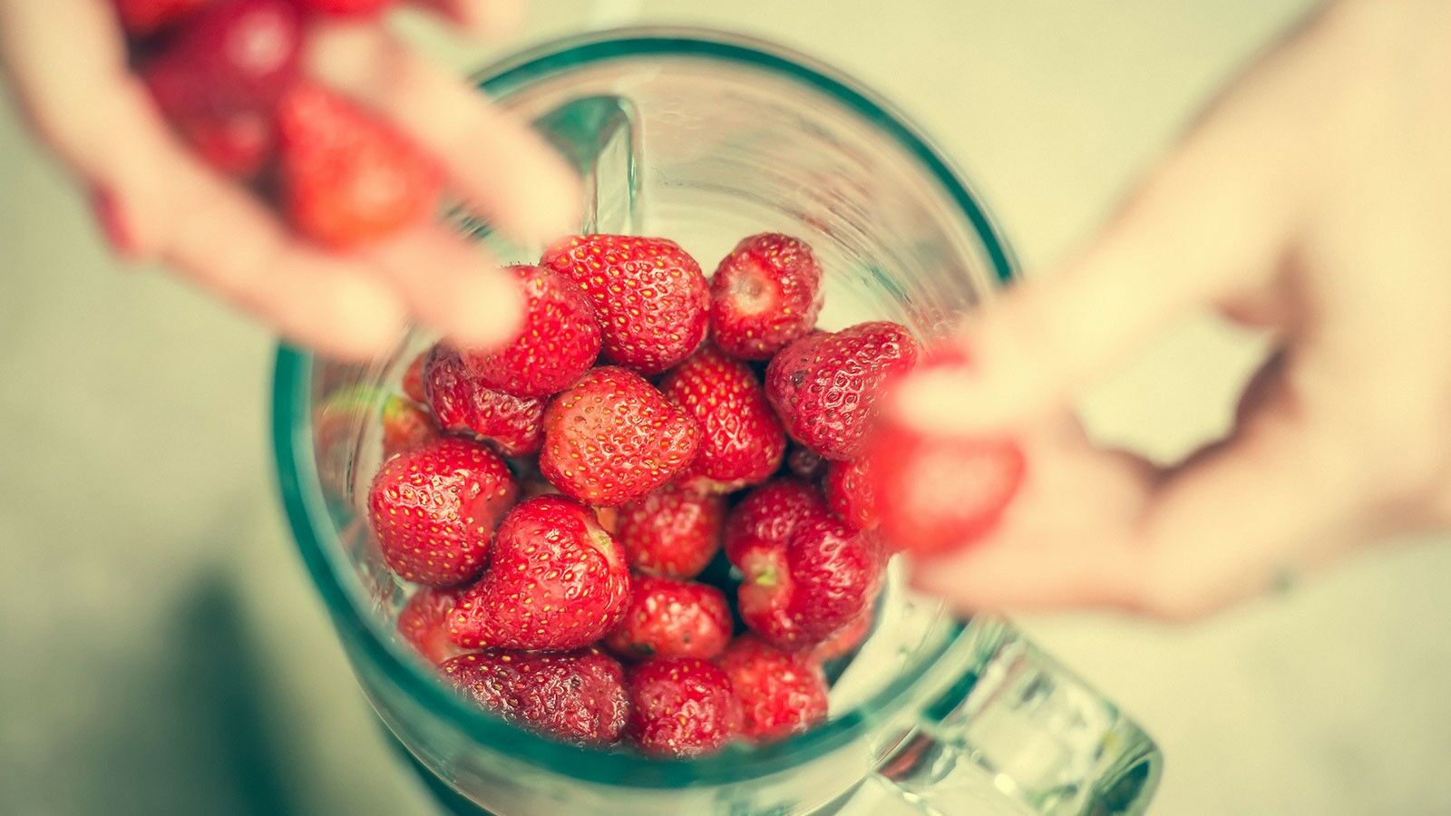 Erdbeeren im Mixer