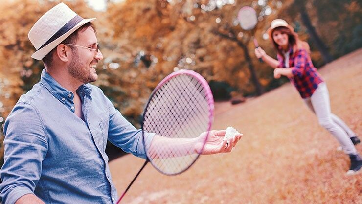Badminton im eigenen Garten